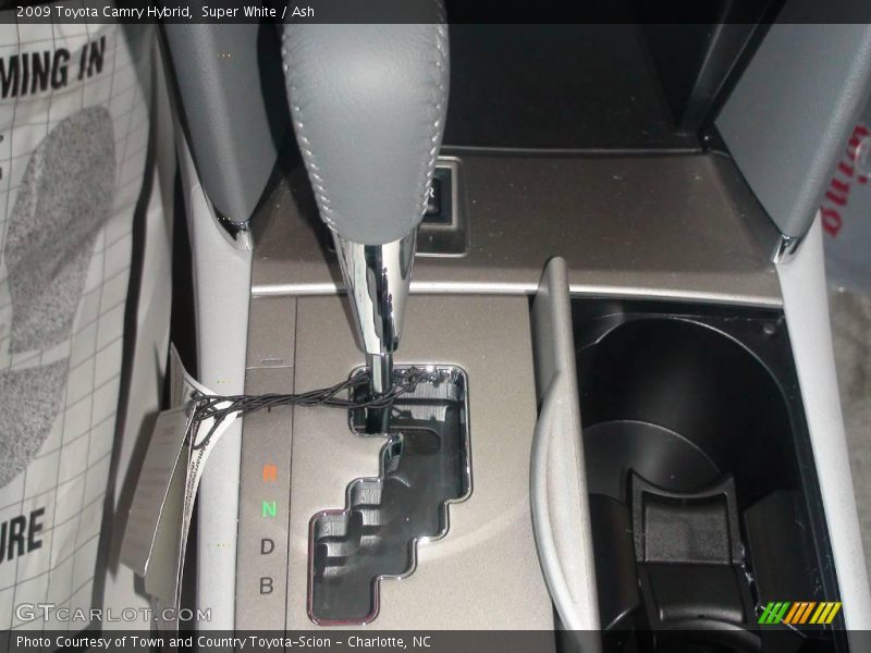 Super White / Ash 2009 Toyota Camry Hybrid