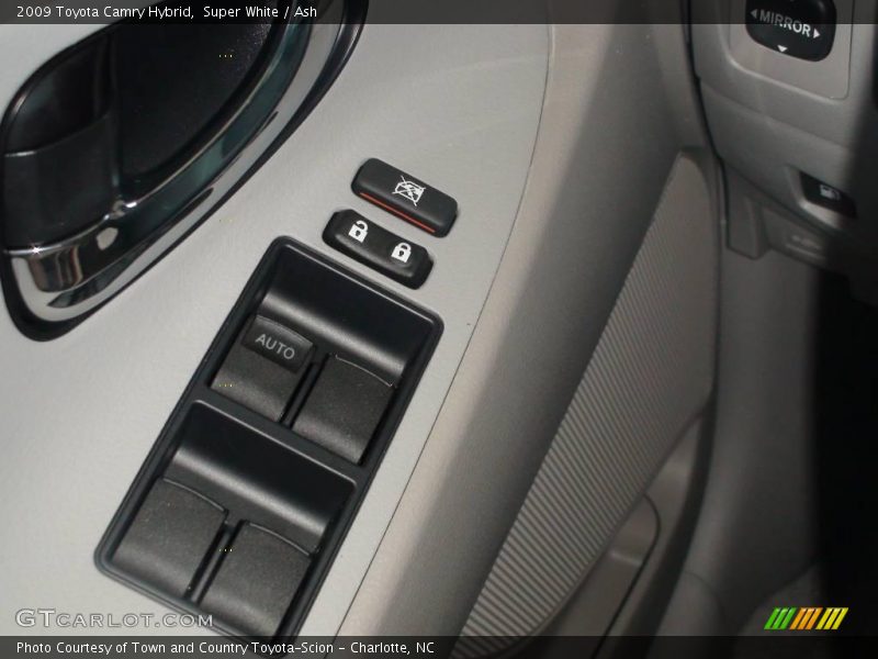 Super White / Ash 2009 Toyota Camry Hybrid
