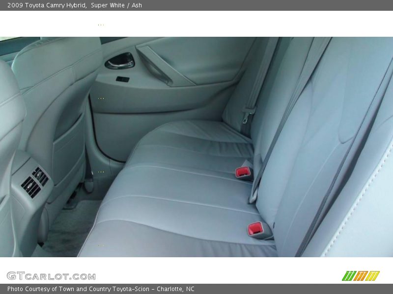 Super White / Ash 2009 Toyota Camry Hybrid