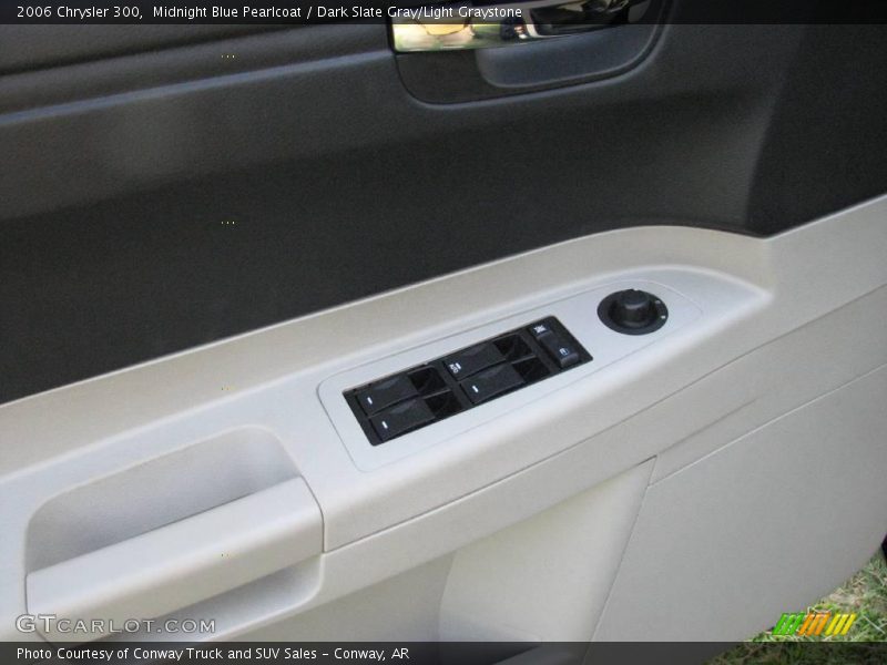 Midnight Blue Pearlcoat / Dark Slate Gray/Light Graystone 2006 Chrysler 300