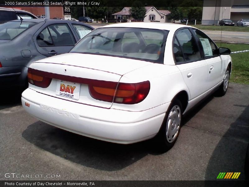 Bright White / Gray 2000 Saturn S Series SL2 Sedan