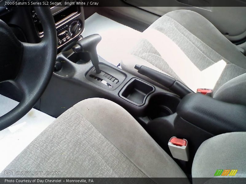 Bright White / Gray 2000 Saturn S Series SL2 Sedan