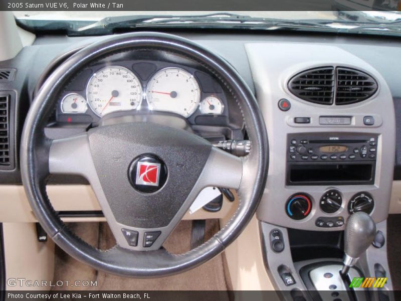 Polar White / Tan 2005 Saturn VUE V6