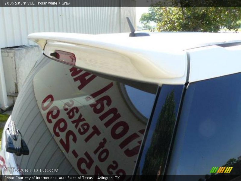 Polar White / Gray 2006 Saturn VUE