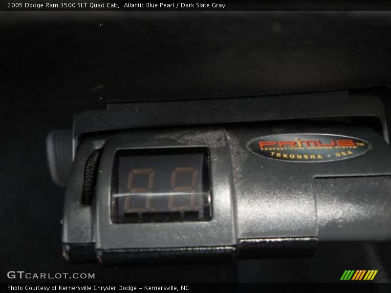 Atlantic Blue Pearl / Dark Slate Gray 2005 Dodge Ram 3500 SLT Quad Cab