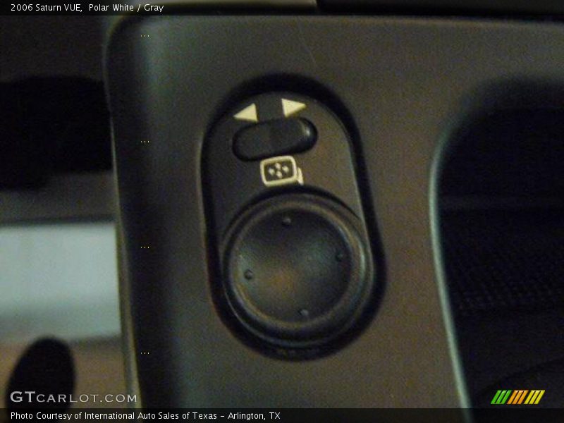 Polar White / Gray 2006 Saturn VUE