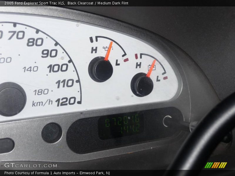 Black Clearcoat / Medium Dark Flint 2005 Ford Explorer Sport Trac XLS