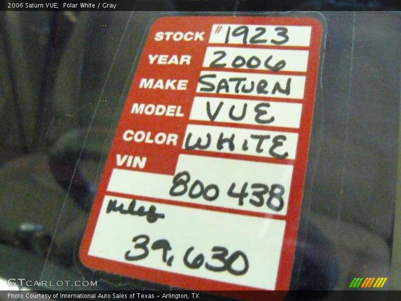 Polar White / Gray 2006 Saturn VUE