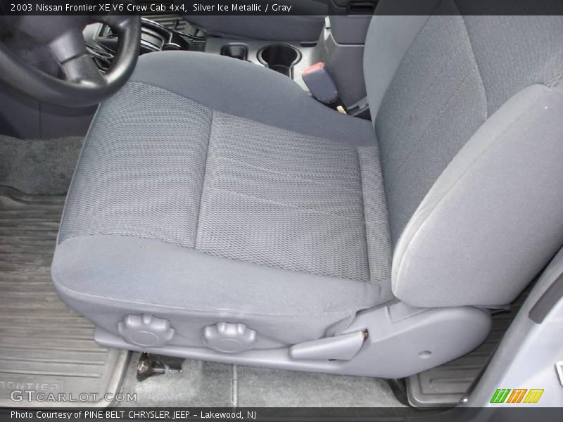 Silver Ice Metallic / Gray 2003 Nissan Frontier XE V6 Crew Cab 4x4