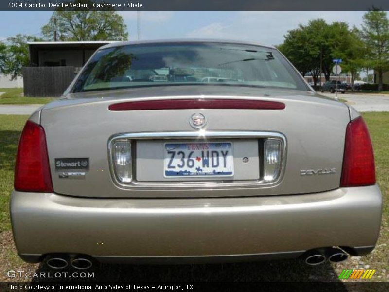 Cashmere / Shale 2004 Cadillac DeVille Sedan