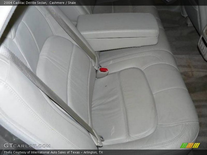 Cashmere / Shale 2004 Cadillac DeVille Sedan