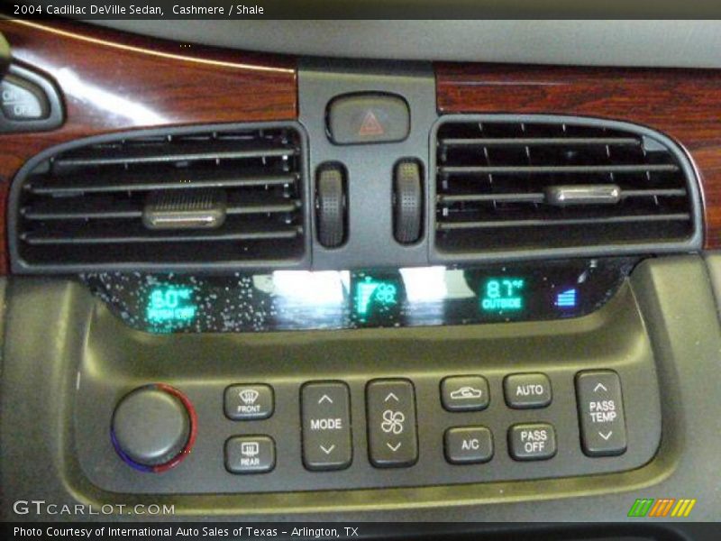 Cashmere / Shale 2004 Cadillac DeVille Sedan