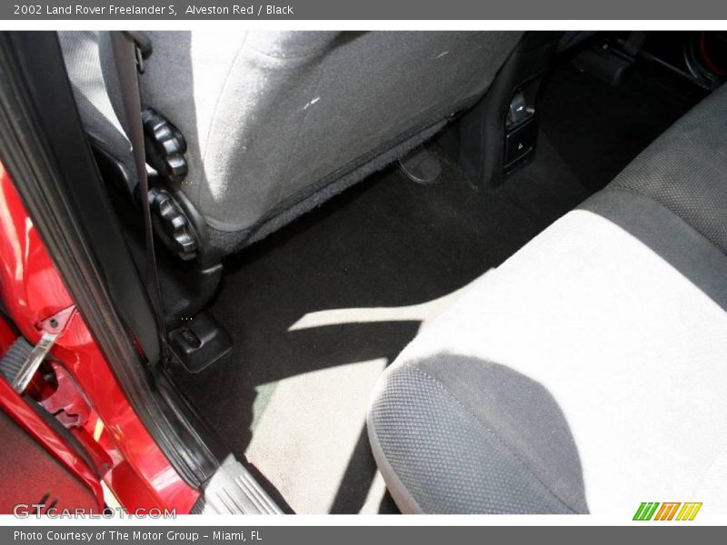 Alveston Red / Black 2002 Land Rover Freelander S