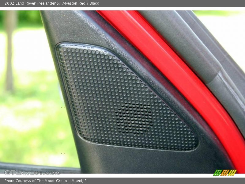 Alveston Red / Black 2002 Land Rover Freelander S