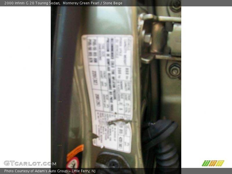 Monterey Green Pearl / Stone Beige 2000 Infiniti G 20 Touring Sedan