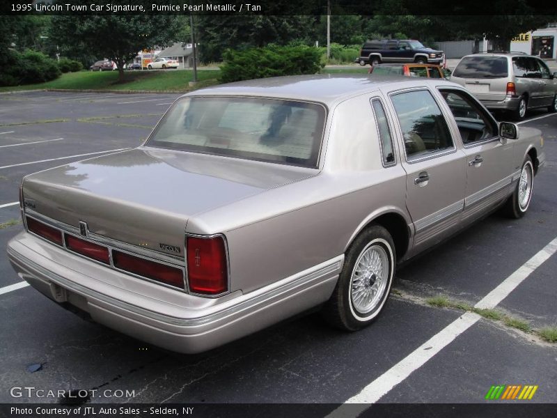 Pumice Pearl Metallic / Tan 1995 Lincoln Town Car Signature