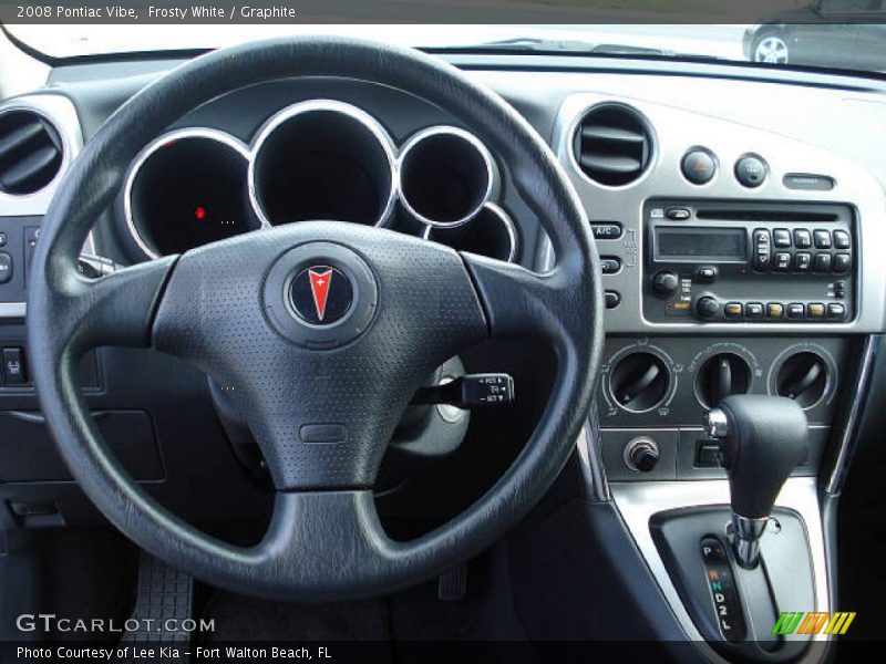 Frosty White / Graphite 2008 Pontiac Vibe