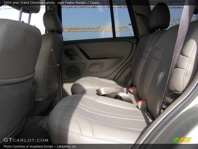 Light Pewter Metallic / Taupe 2004 Jeep Grand Cherokee Laredo