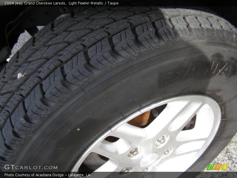Light Pewter Metallic / Taupe 2004 Jeep Grand Cherokee Laredo