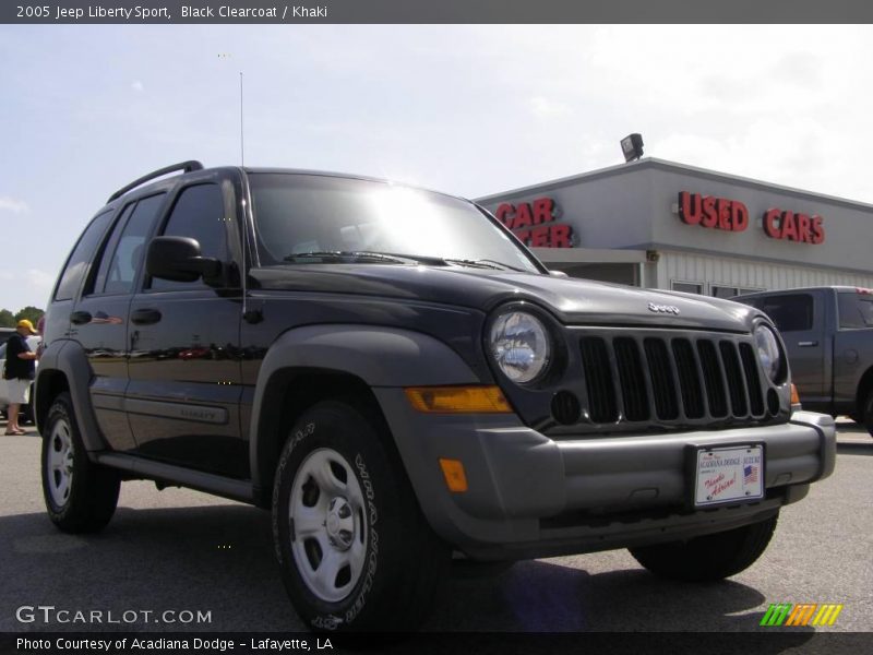 Black Clearcoat / Khaki 2005 Jeep Liberty Sport