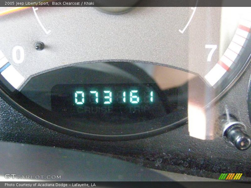 Black Clearcoat / Khaki 2005 Jeep Liberty Sport