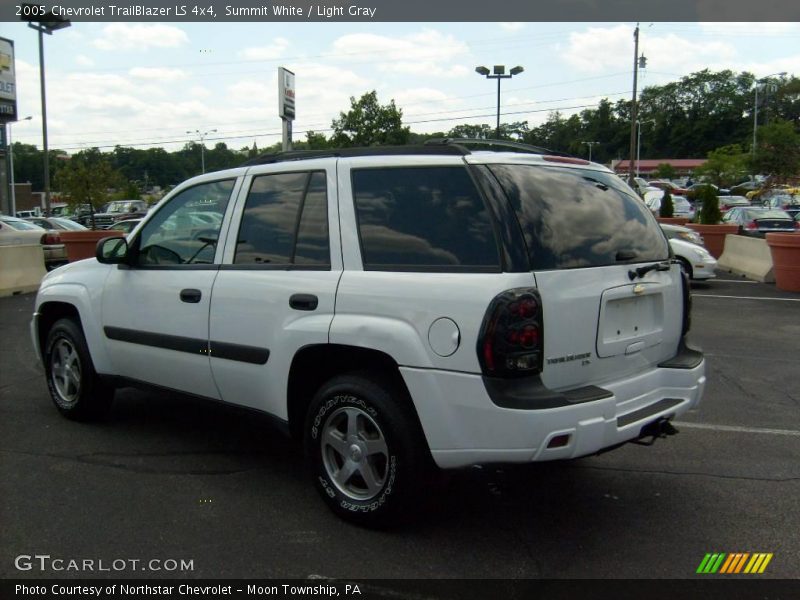 Summit White / Light Gray 2005 Chevrolet TrailBlazer LS 4x4