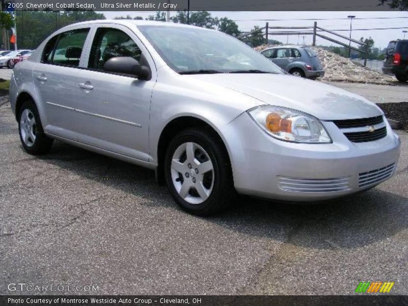 Ultra Silver Metallic / Gray 2005 Chevrolet Cobalt Sedan