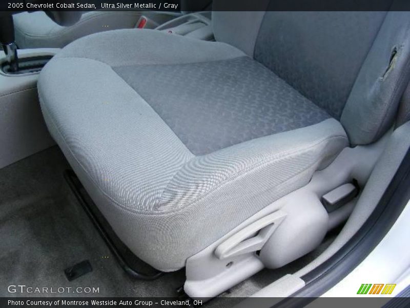 Ultra Silver Metallic / Gray 2005 Chevrolet Cobalt Sedan