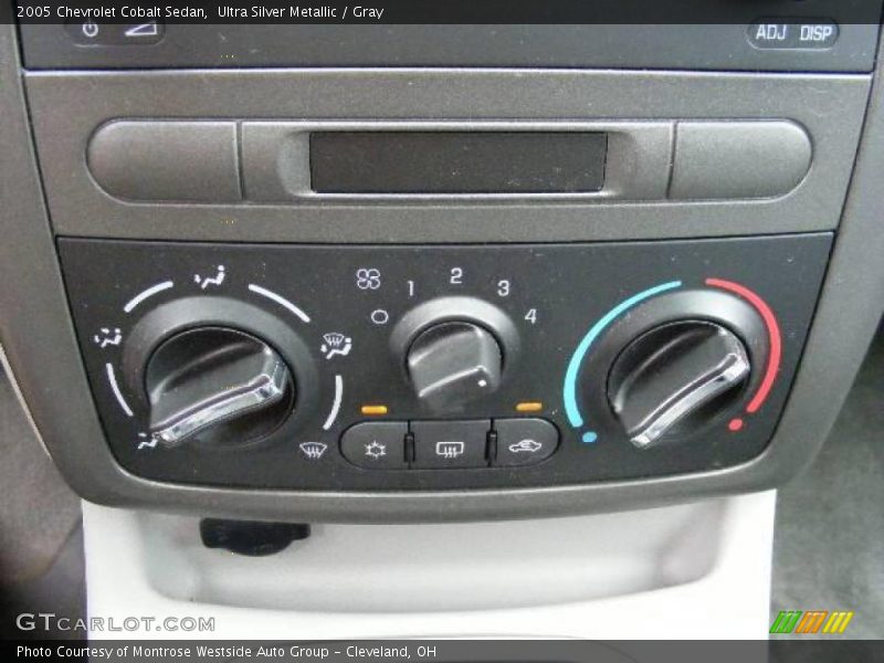 Ultra Silver Metallic / Gray 2005 Chevrolet Cobalt Sedan