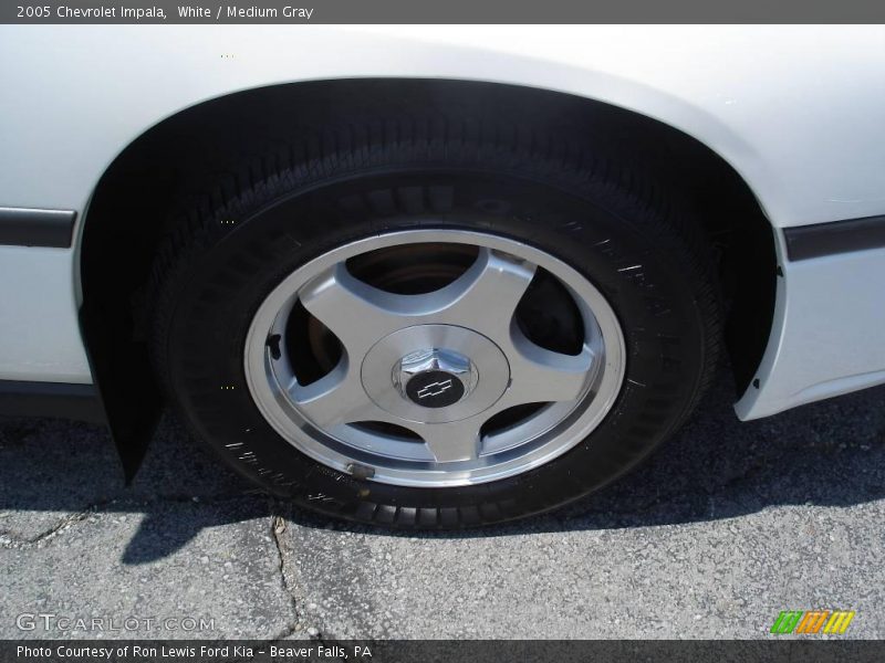 White / Medium Gray 2005 Chevrolet Impala