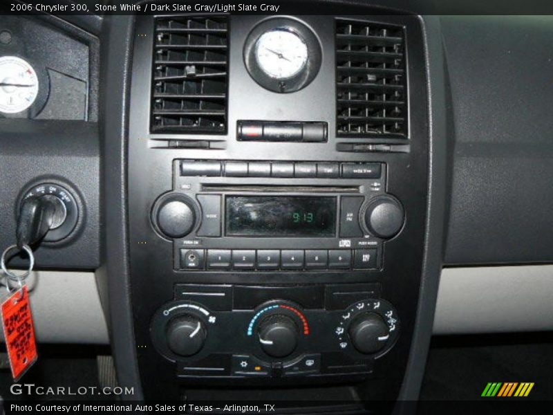 Stone White / Dark Slate Gray/Light Slate Gray 2006 Chrysler 300
