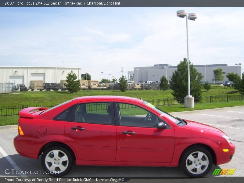 Infra-Red / Charcoal/Light Flint 2007 Ford Focus ZX4 SES Sedan