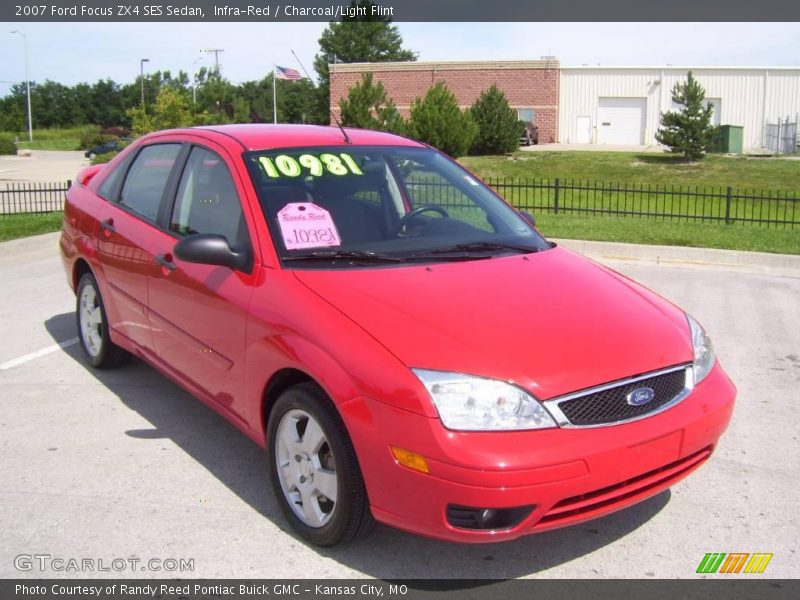 Infra-Red / Charcoal/Light Flint 2007 Ford Focus ZX4 SES Sedan