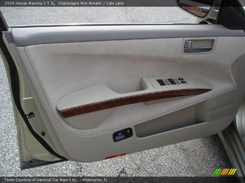 Champagne Mist Metallic / Cafe Latte 2004 Nissan Maxima 3.5 SL