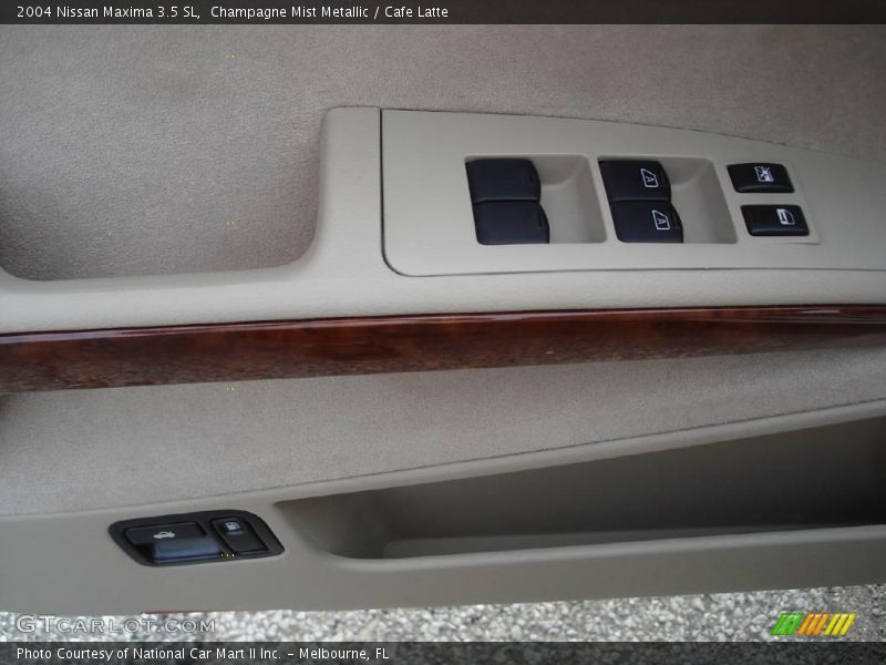 Champagne Mist Metallic / Cafe Latte 2004 Nissan Maxima 3.5 SL
