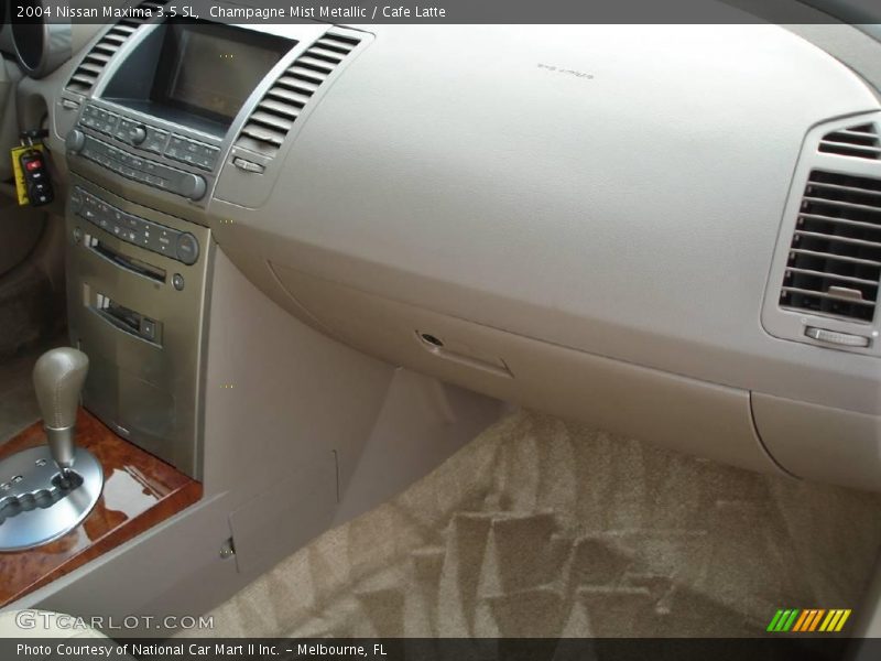 Champagne Mist Metallic / Cafe Latte 2004 Nissan Maxima 3.5 SL