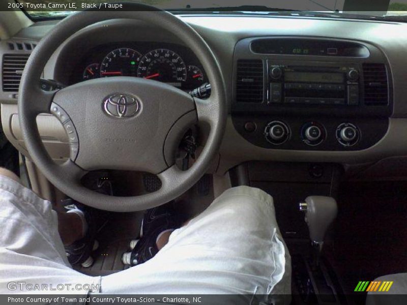Black / Taupe 2005 Toyota Camry LE