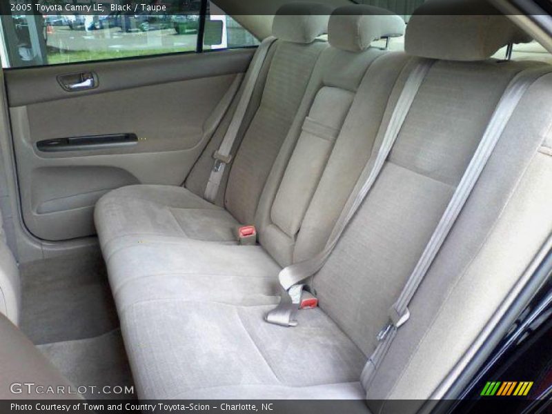 Black / Taupe 2005 Toyota Camry LE