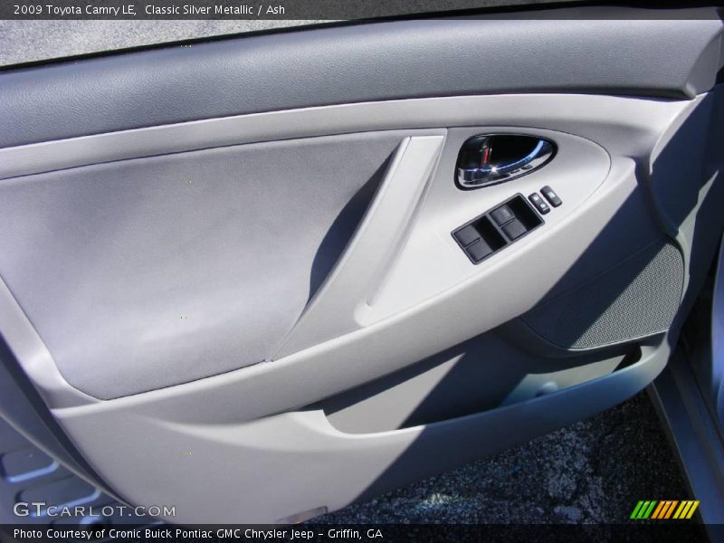 Classic Silver Metallic / Ash 2009 Toyota Camry LE