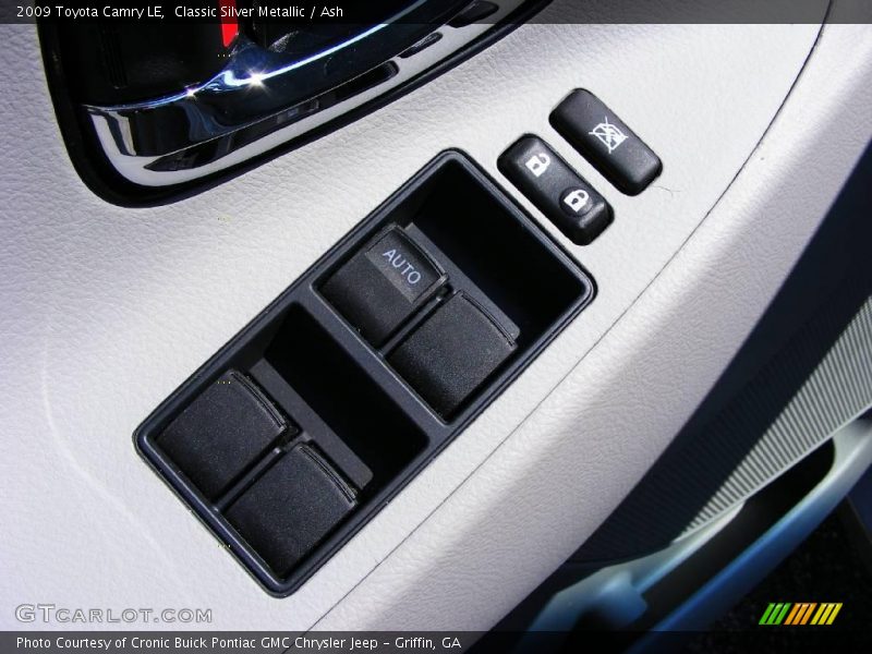 Classic Silver Metallic / Ash 2009 Toyota Camry LE