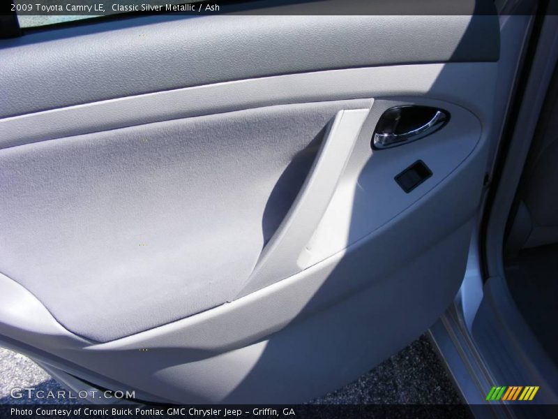 Classic Silver Metallic / Ash 2009 Toyota Camry LE