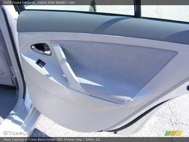 Classic Silver Metallic / Ash 2009 Toyota Camry LE