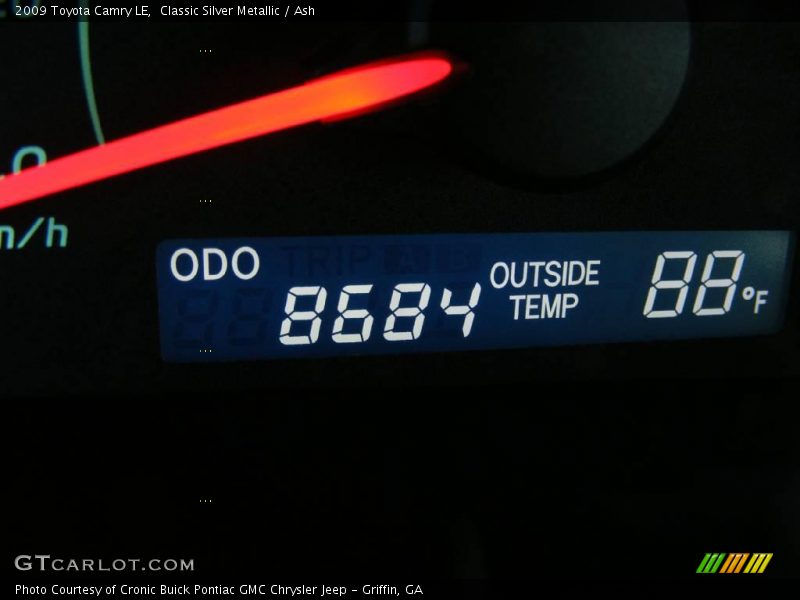 Classic Silver Metallic / Ash 2009 Toyota Camry LE