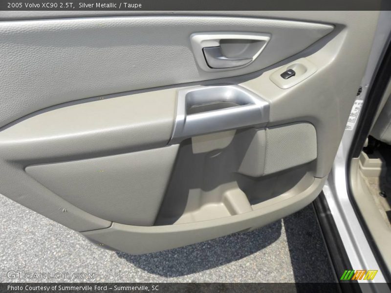 Silver Metallic / Taupe 2005 Volvo XC90 2.5T