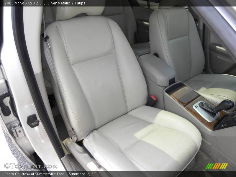 Silver Metallic / Taupe 2005 Volvo XC90 2.5T