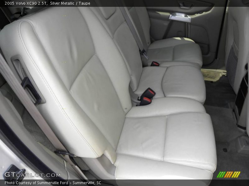 Silver Metallic / Taupe 2005 Volvo XC90 2.5T
