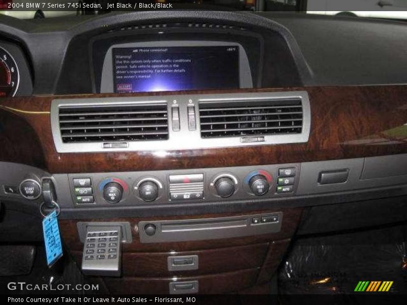 Jet Black / Black/Black 2004 BMW 7 Series 745i Sedan