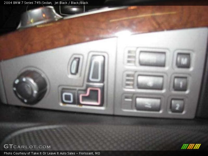 Jet Black / Black/Black 2004 BMW 7 Series 745i Sedan
