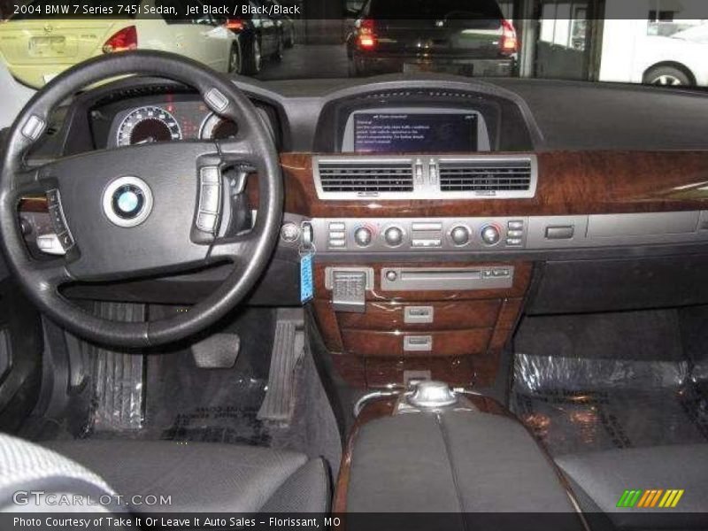 Jet Black / Black/Black 2004 BMW 7 Series 745i Sedan
