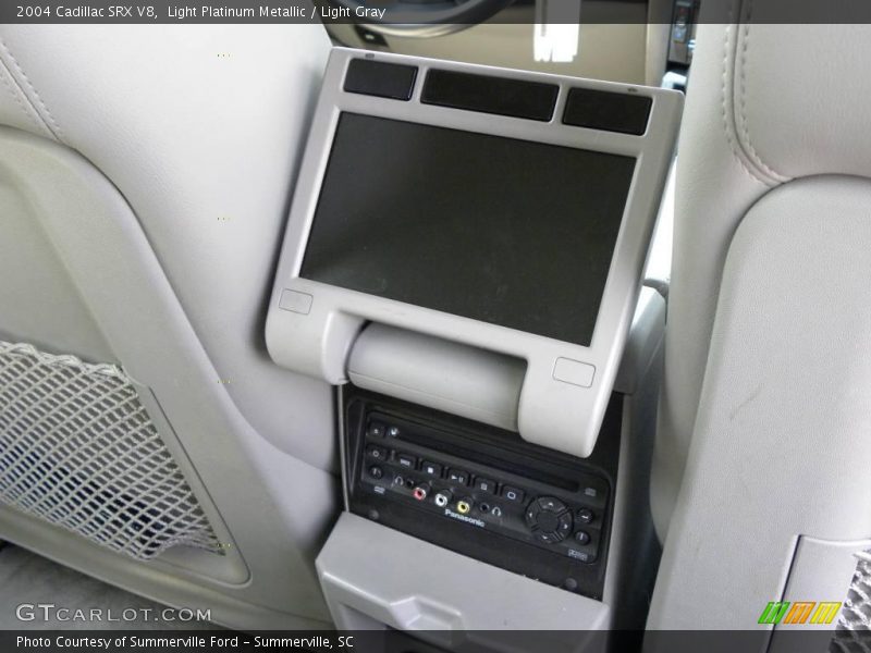 Light Platinum Metallic / Light Gray 2004 Cadillac SRX V8